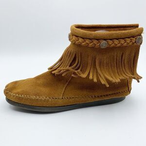Minnetonka Hightop Back Zip Fringe Moccasins 7.5‎